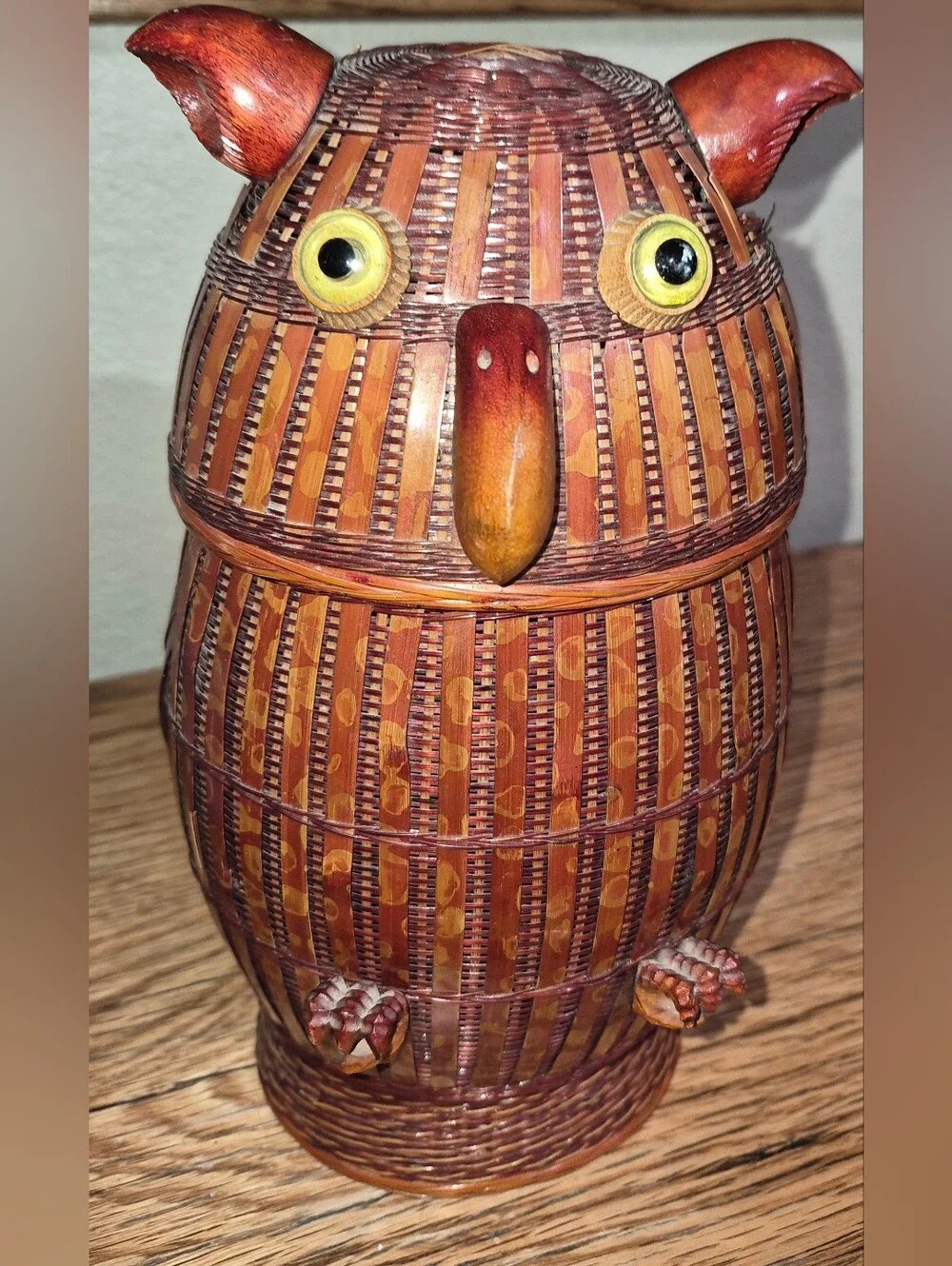 Vintage Lidded Owl Basket, Woven Wicker, RARE FIND!! 1970s
